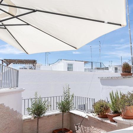 Wineart House, Terracielo Indipendente Nel Centro Di Monopoli Apartment Bagian luar foto