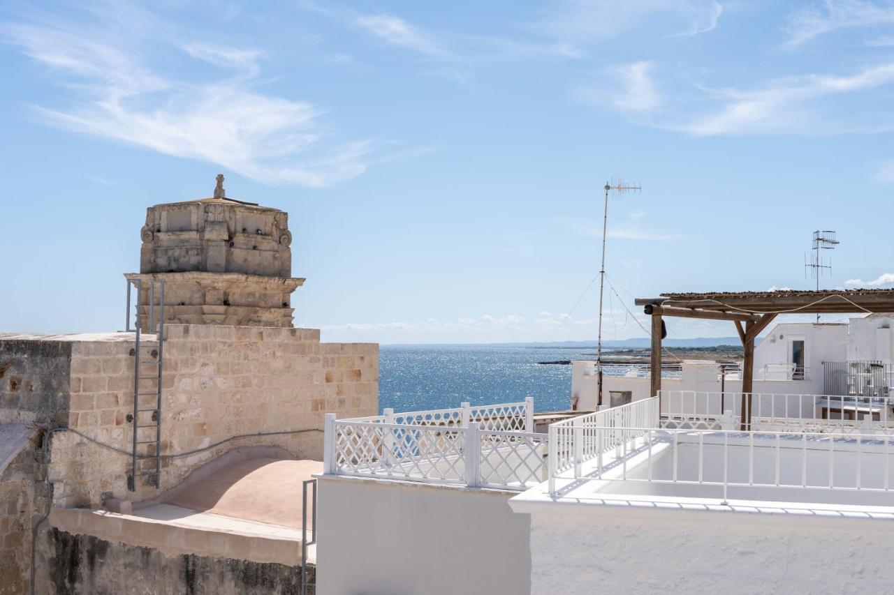 Wineart House, Terracielo Indipendente Nel Centro Di Monopoli Apartment Bagian luar foto